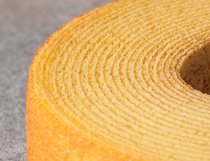 STRAIGHT BAUM KUCHEN Yawaraka-me（One whole） 【Ginza Nenrinya】