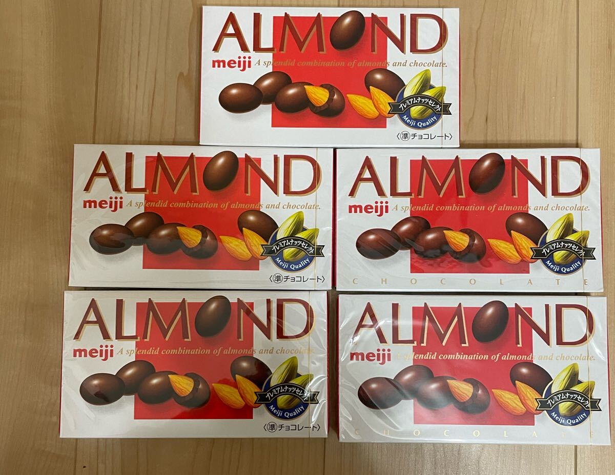 Almond Chocolate 79g【Meiji】