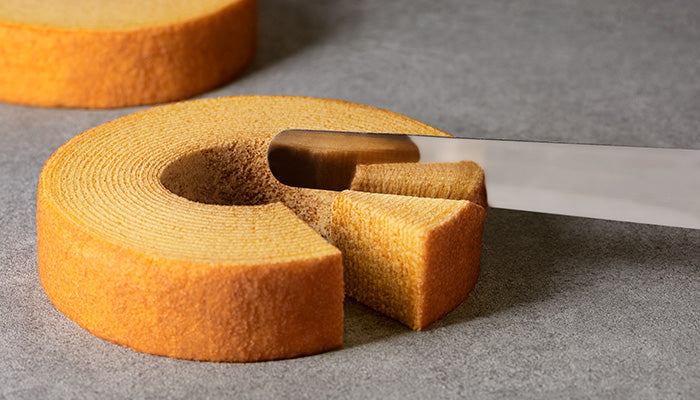 STRAIGHT BAUM KUCHEN Yawaraka-me（One whole） 【Ginza Nenrinya】