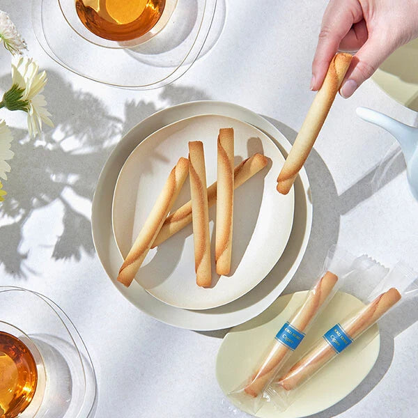YOKU MOKU Cigare — a delicate rolled butter cookie【YOKU MOKU】