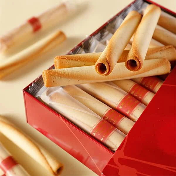 YOKU MOKU Cigare au Chocolat (18 pieces) — a delicate rolled butter cookie【YOKU MOKU】